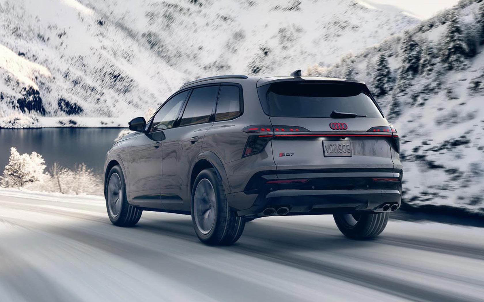 ���� Audi SQ7 