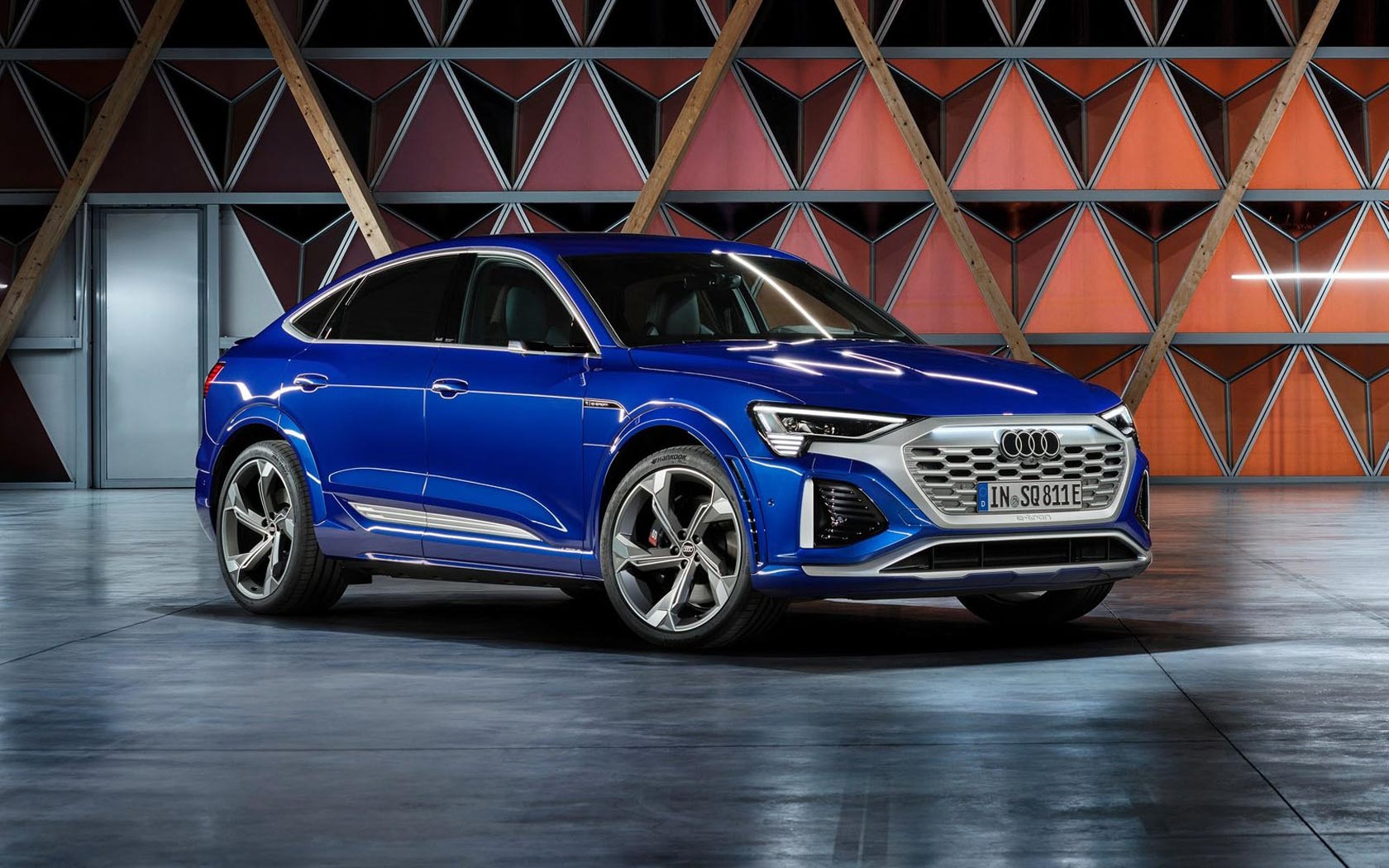  Audi SQ8 Sportback e-tron 