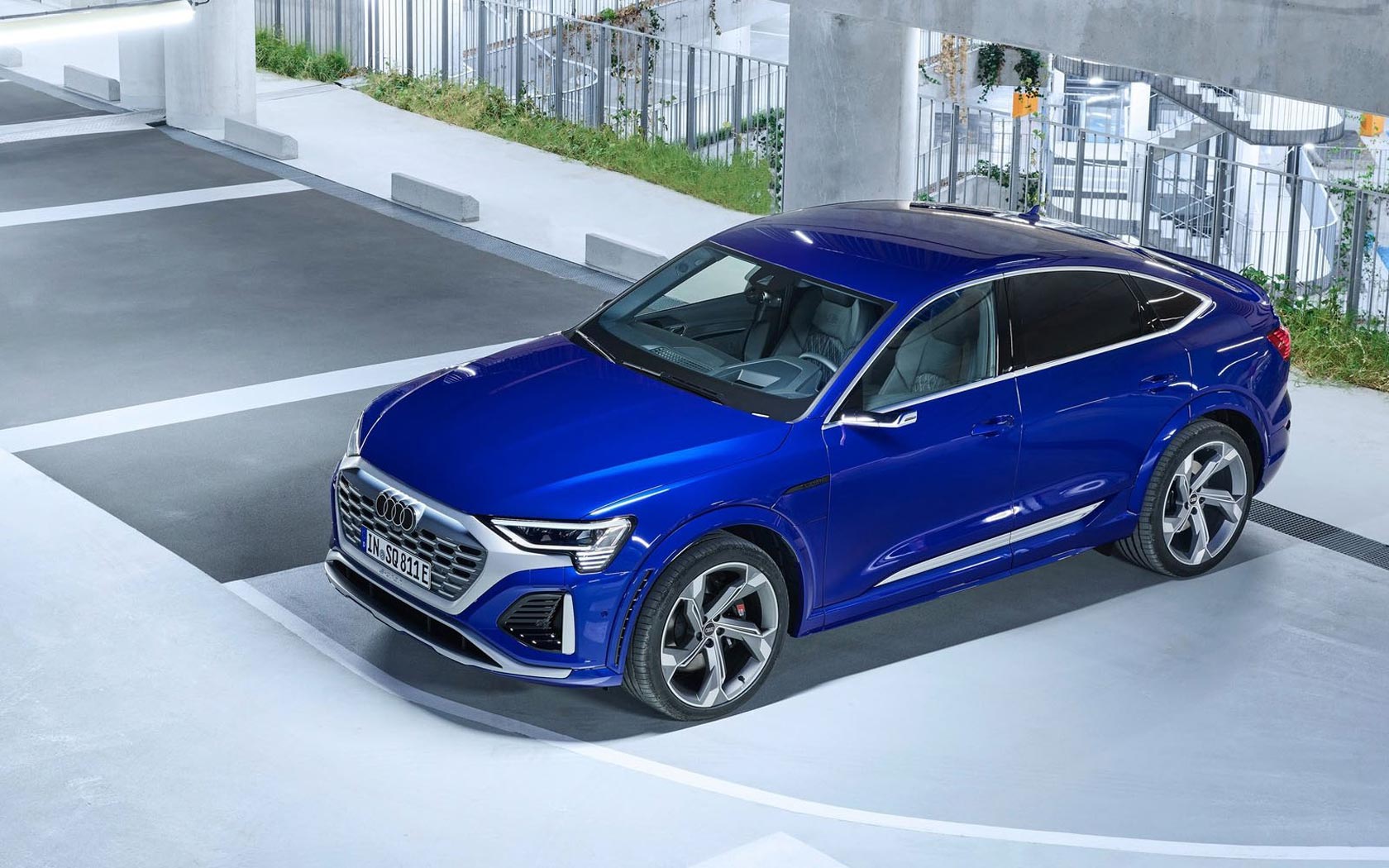  Audi SQ8 Sportback e-tron 