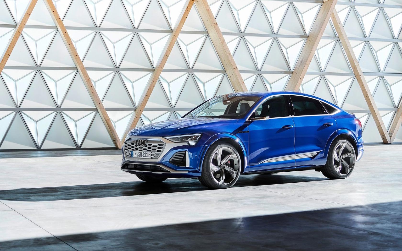  Audi SQ8 Sportback e-tron 