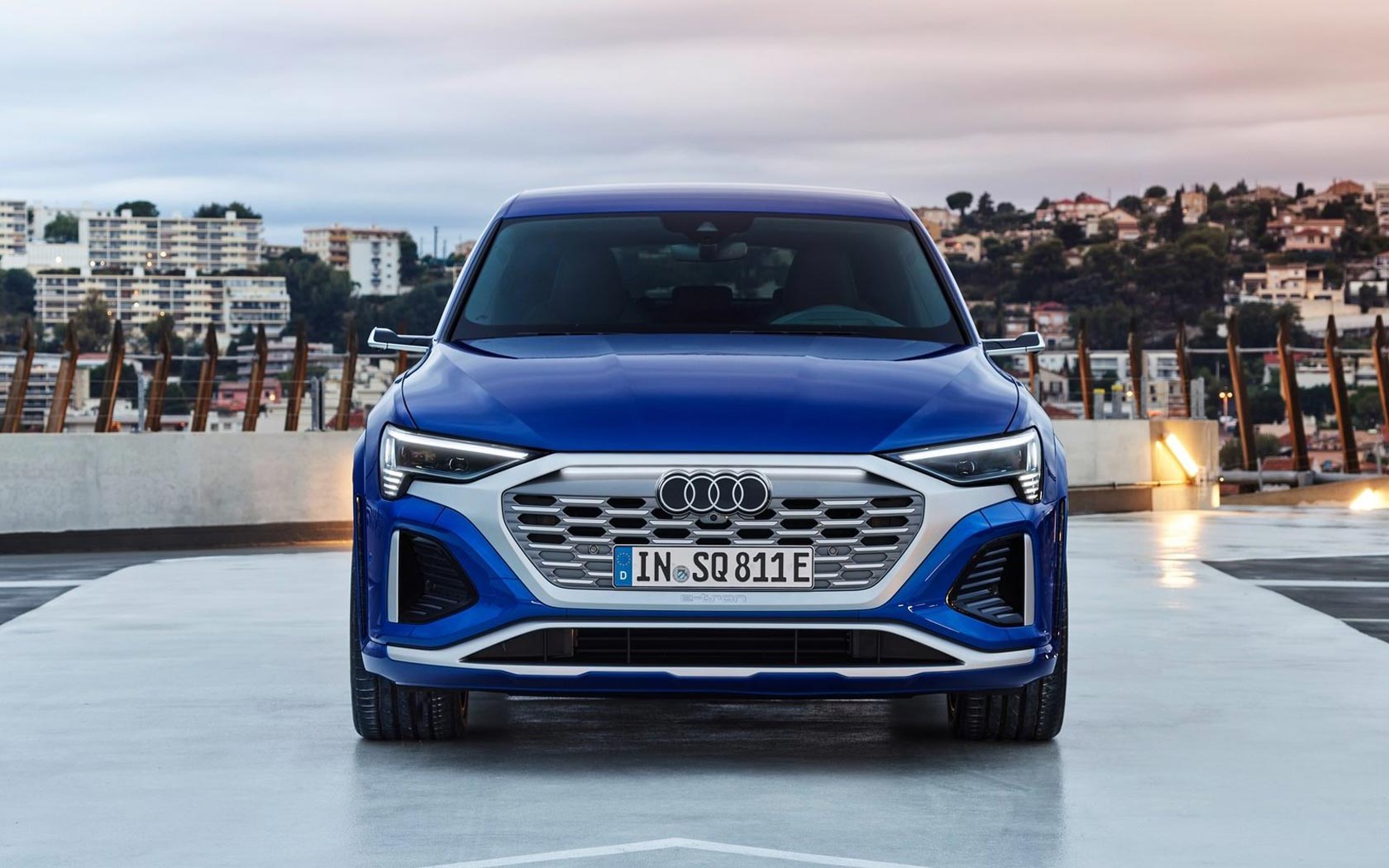  Audi SQ8 Sportback e-tron 