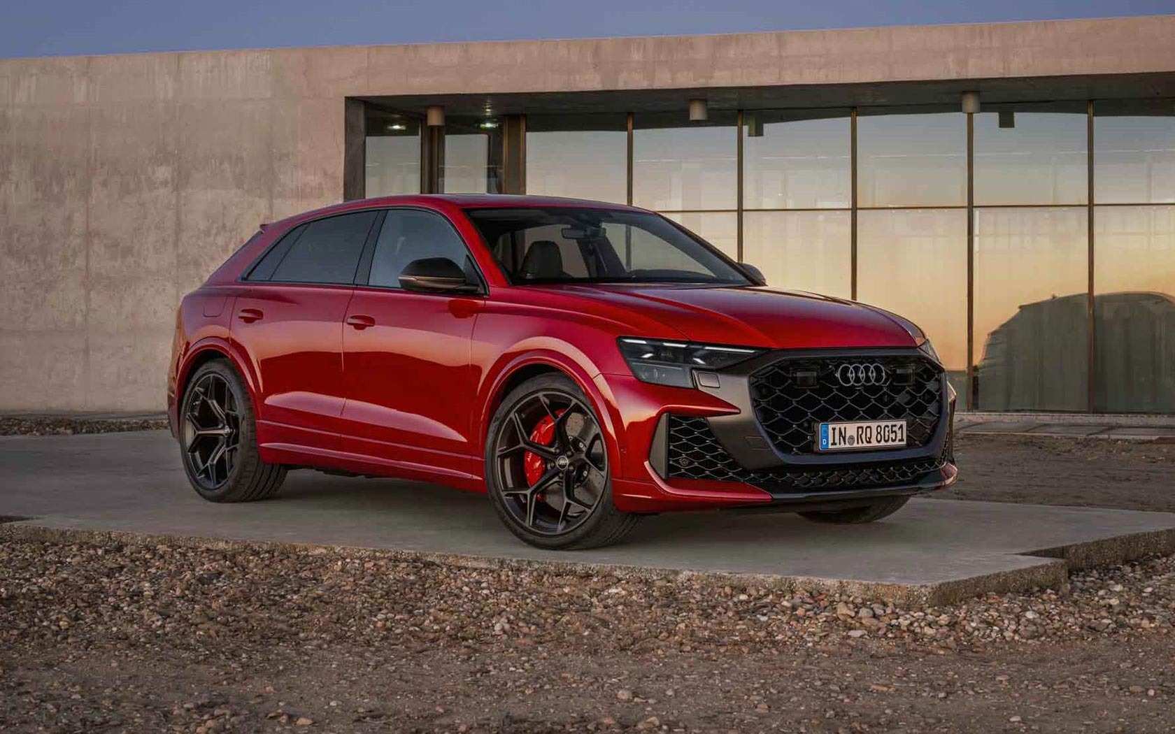  Audi RS Q8 