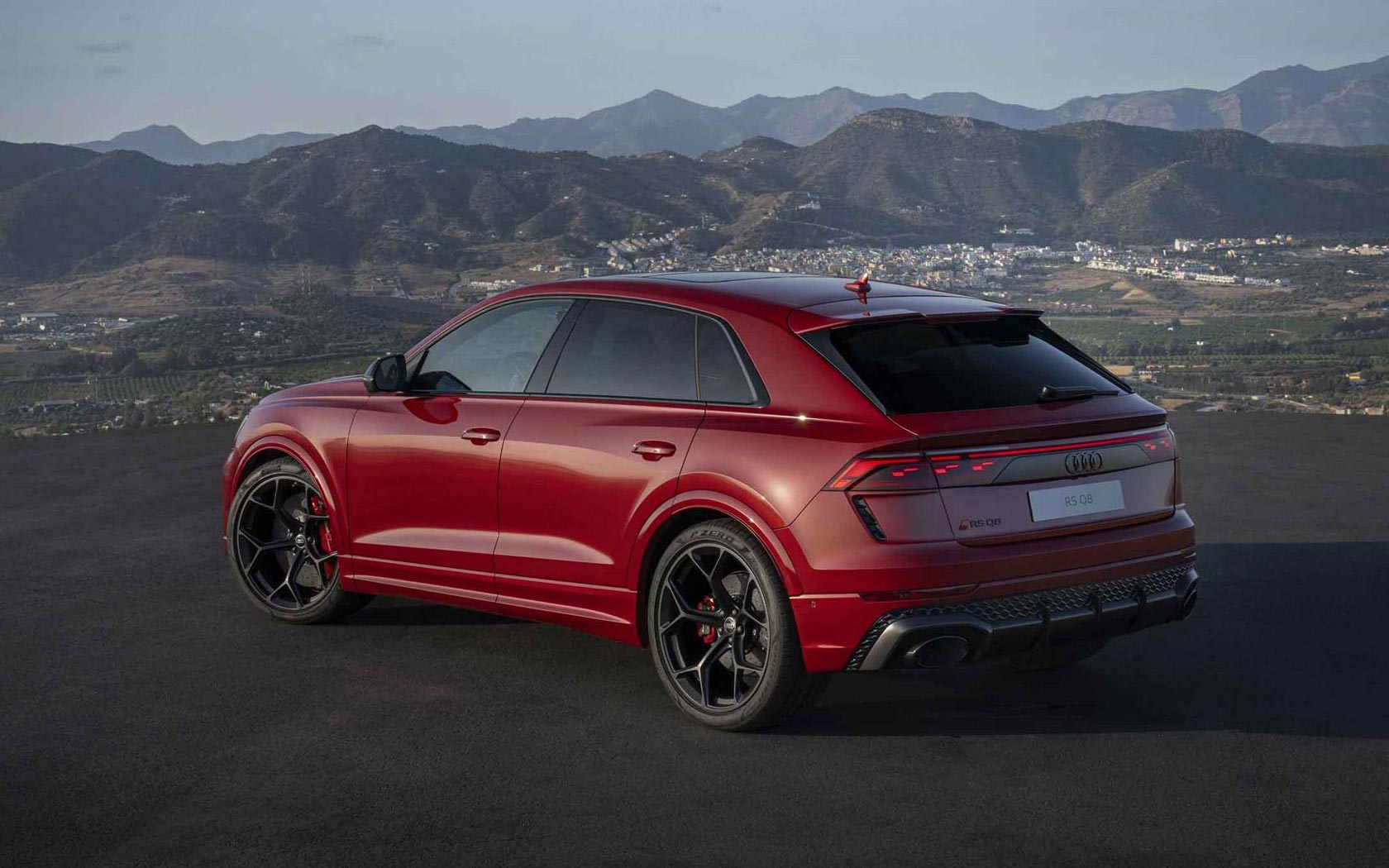  Audi RS Q8 