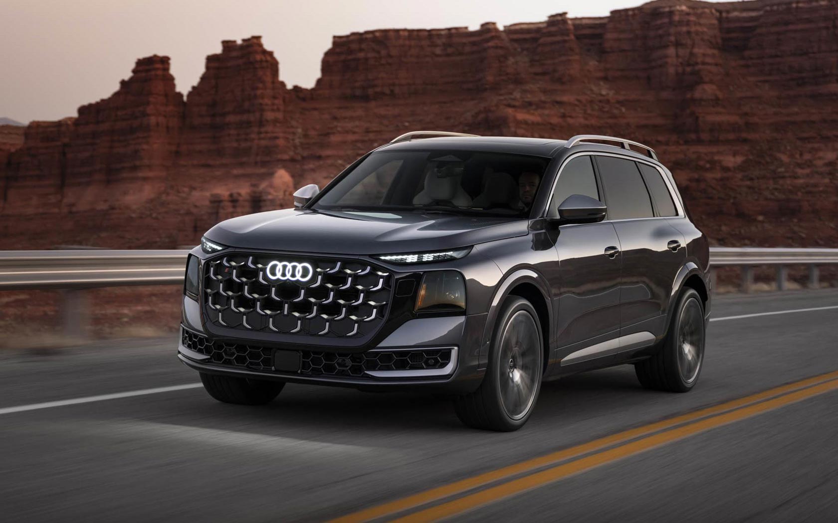 ���� Audi SQ9 
