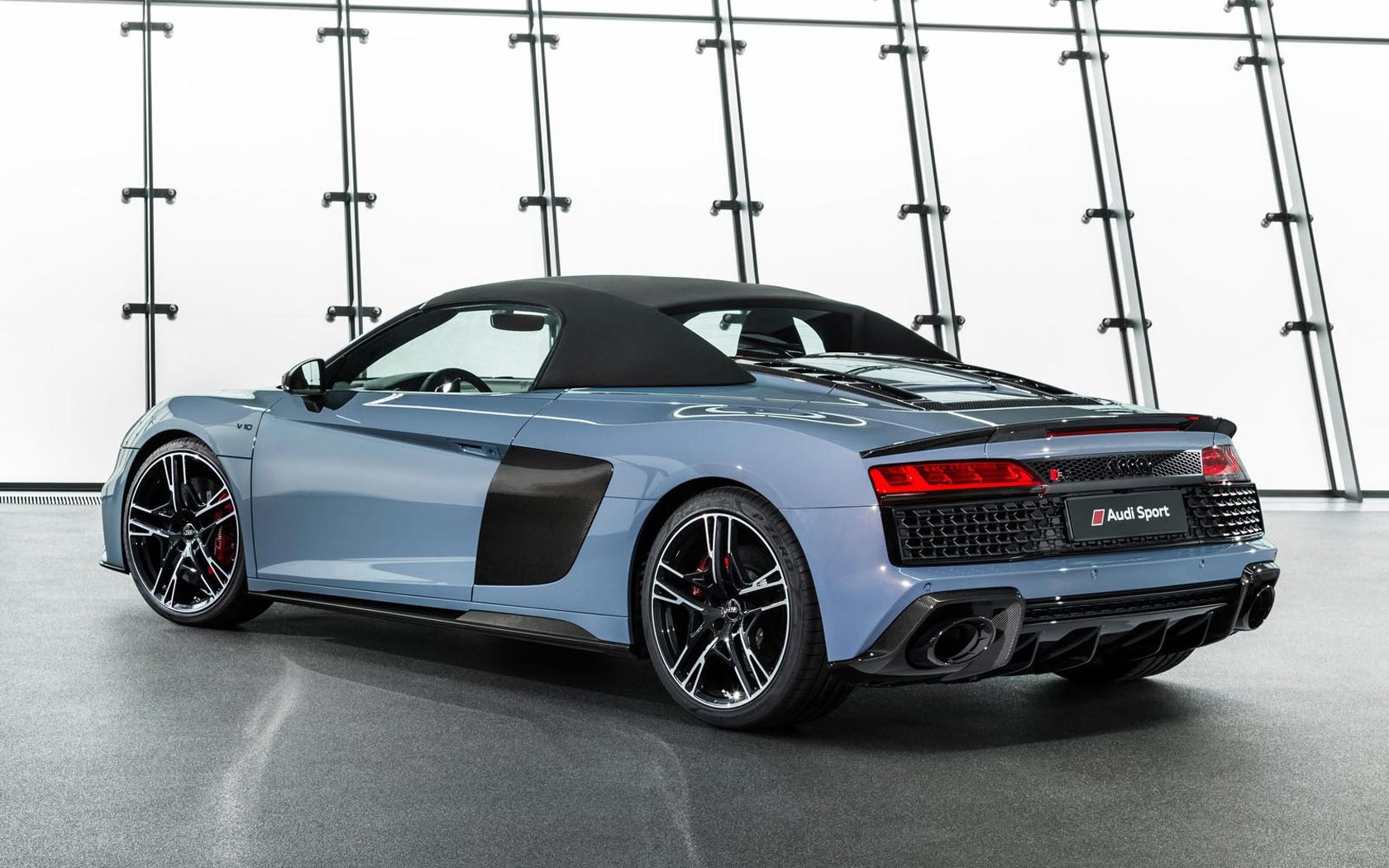  Audi R8 Spyder 