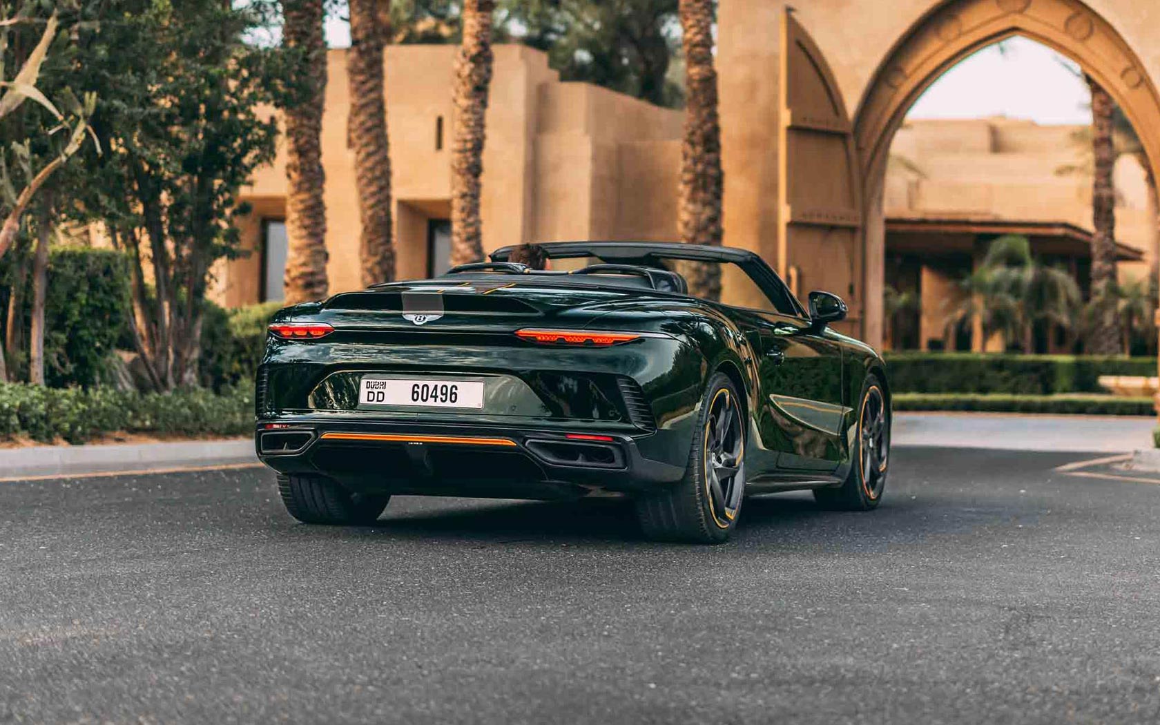  Bentley Mulliner Batur Convertible 
