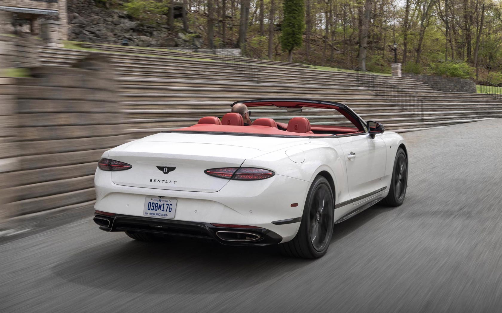 ���� Bentley Continental GTC 