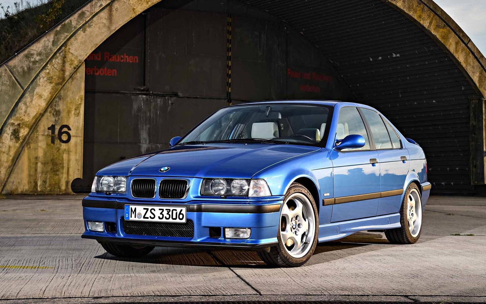  BMW M3 (1992-1999)