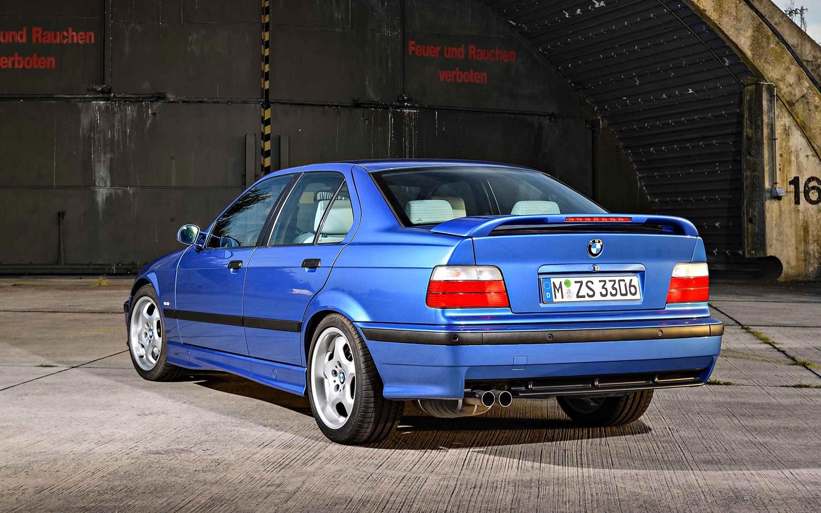  BMW M3 (1992-1999)