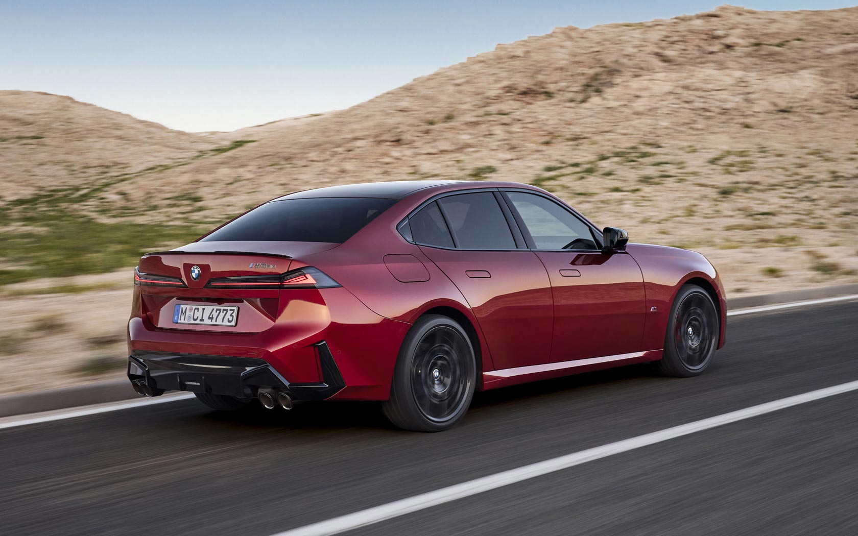���� BMW M350 