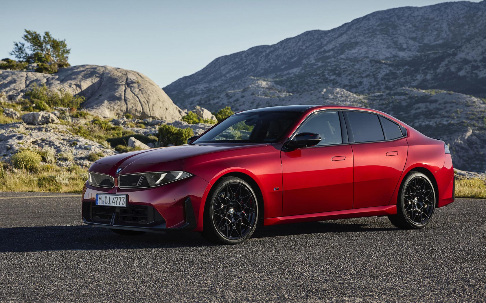 ���� BMW M350 