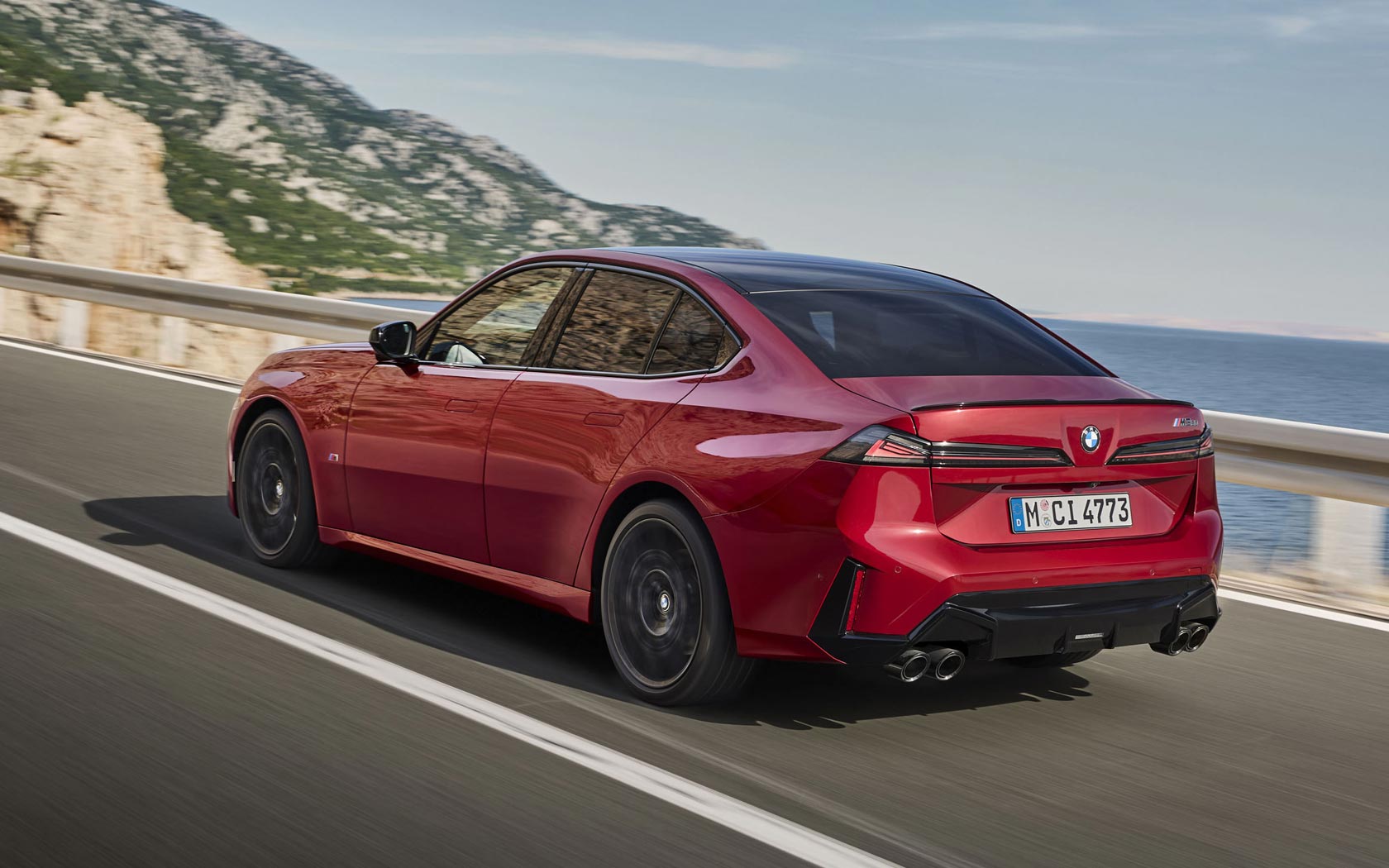 ���� BMW M350 