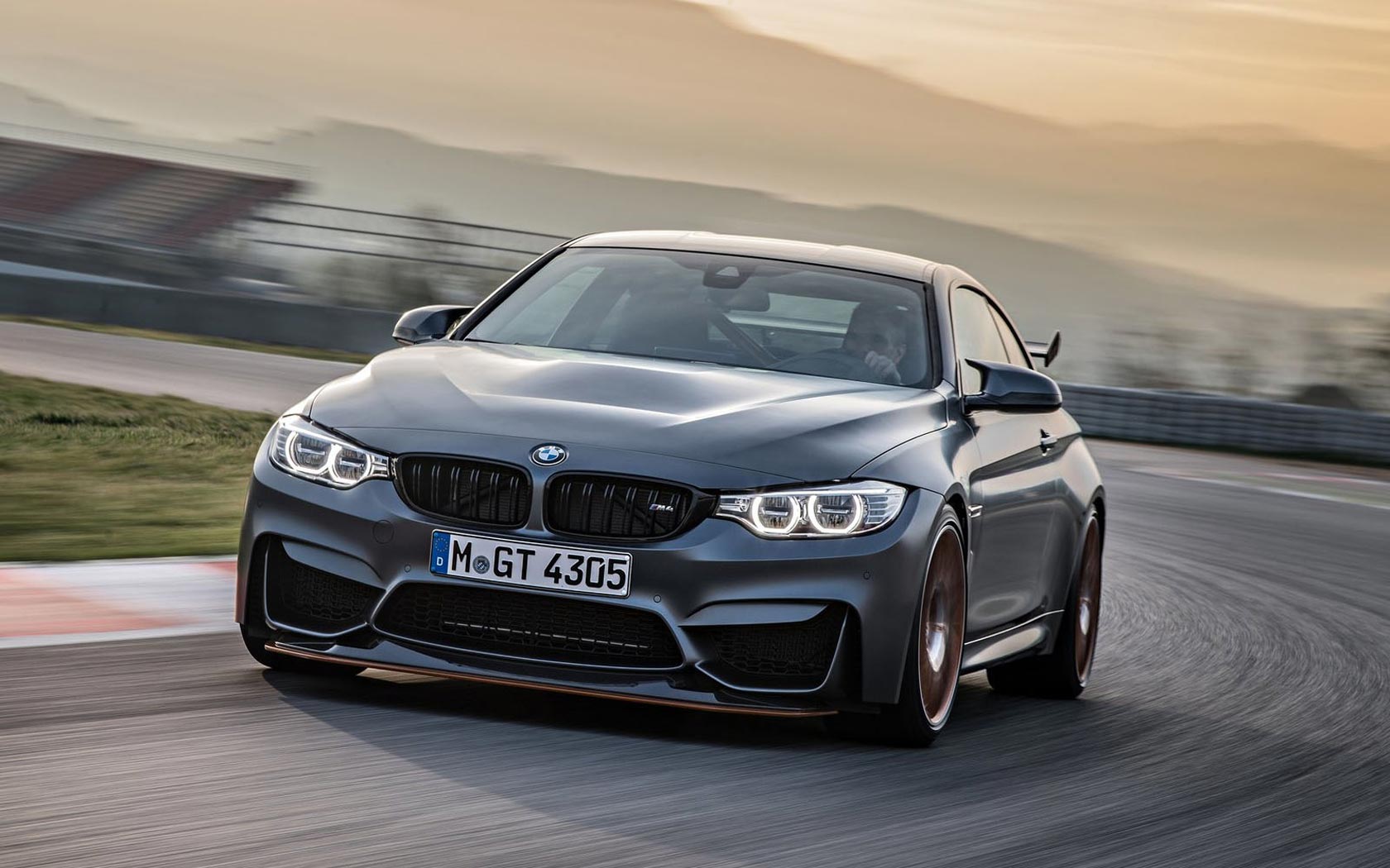 BMW m4 GTS 2015