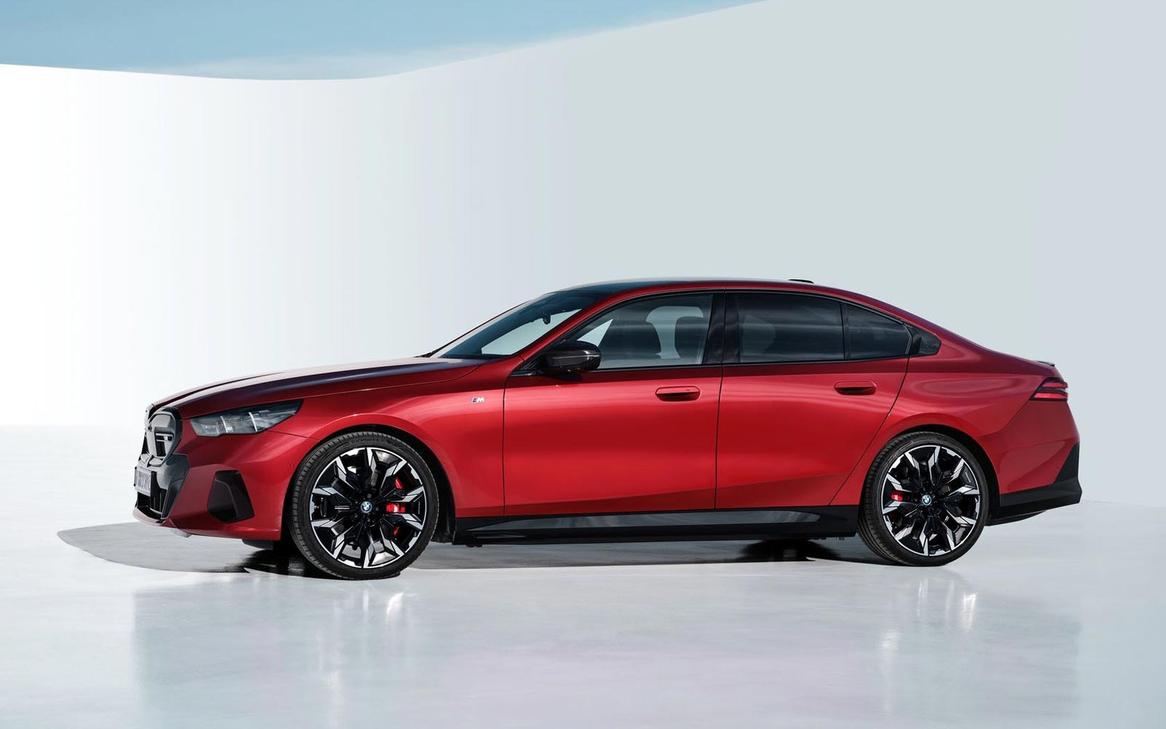  BMW i5 M60 