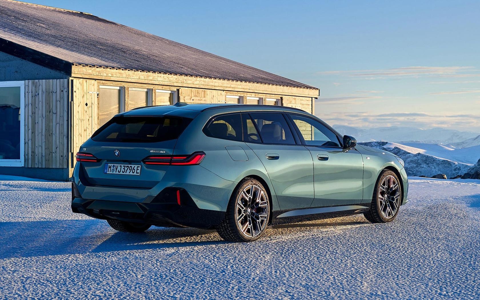  BMW i5 Touring 