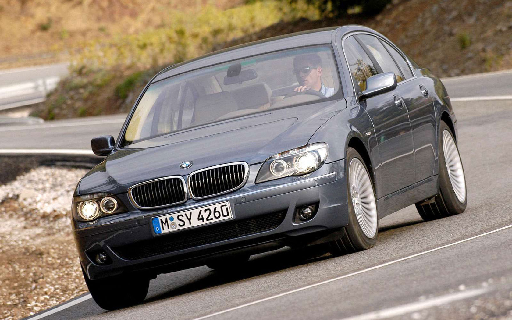  BMW 7-series (2005-2008)