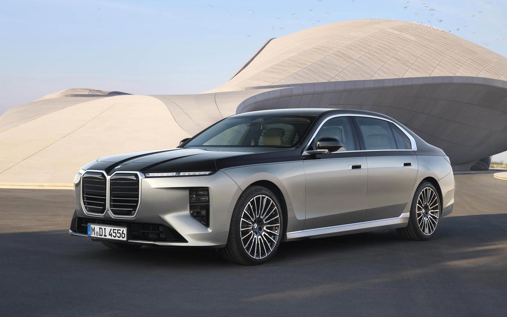 ���� BMW 7-series 