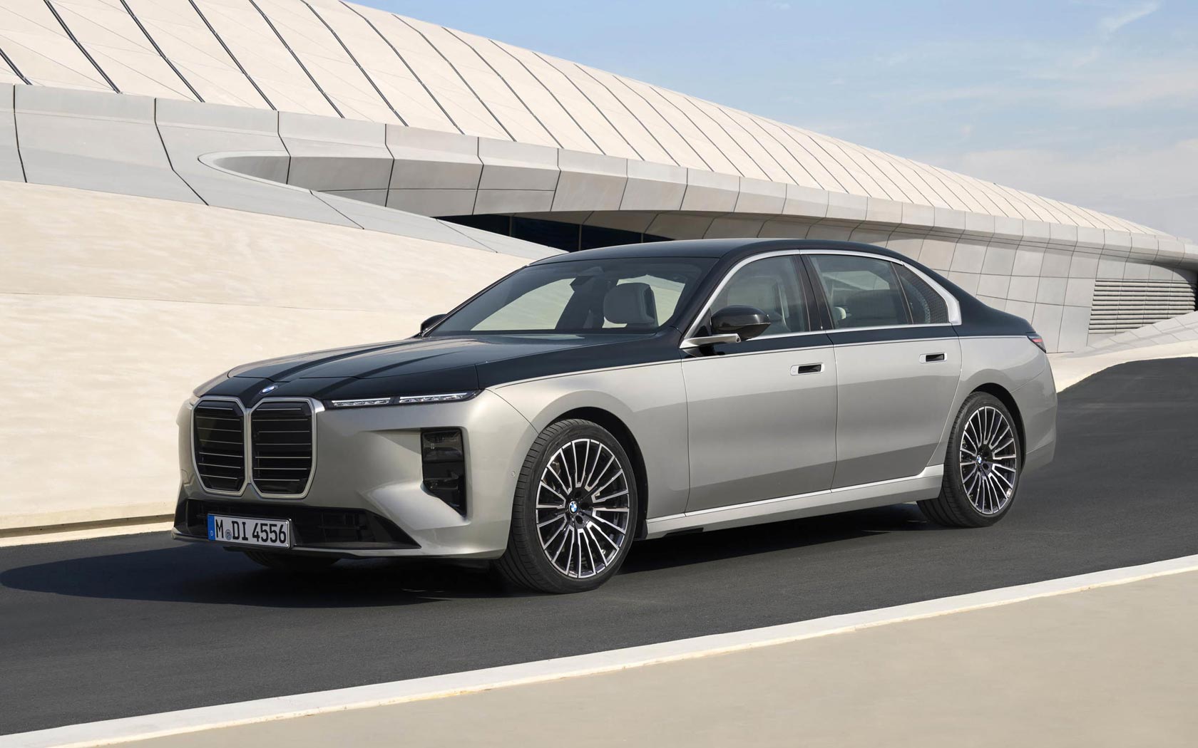 ���� BMW 7-series 