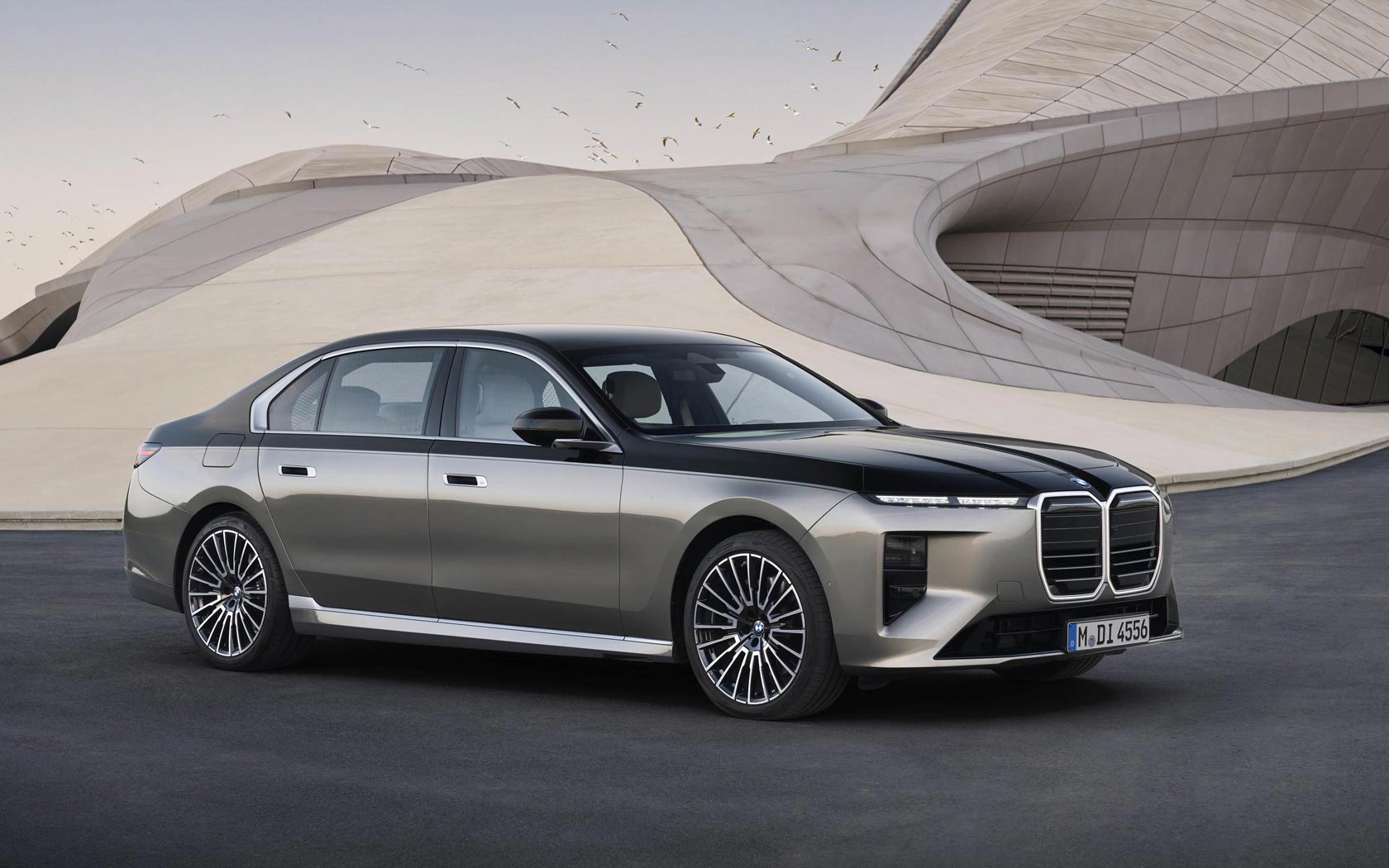 ���� BMW 7-series 