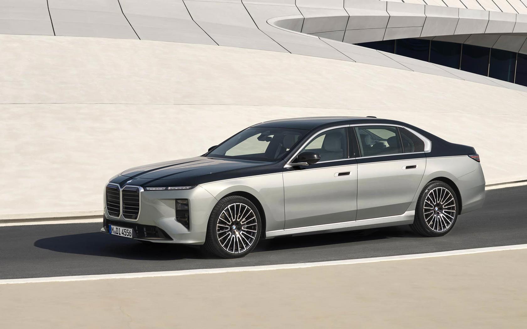 ���� BMW 7-series 
