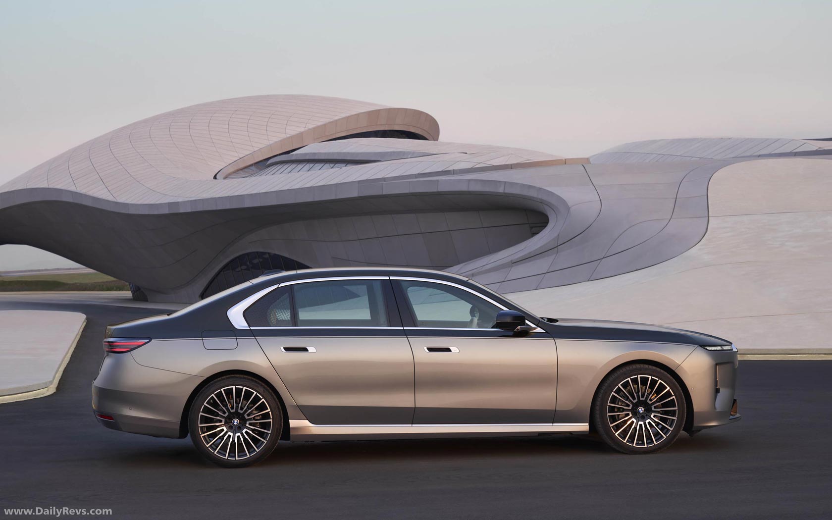 ���� BMW 7-series 