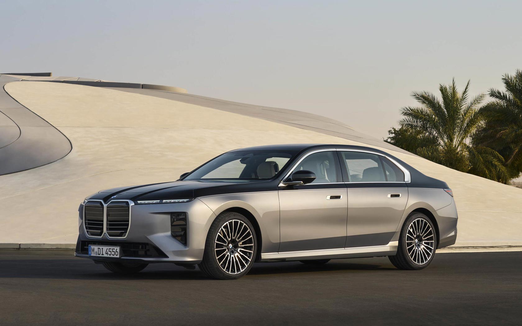 ���� BMW 7-series 