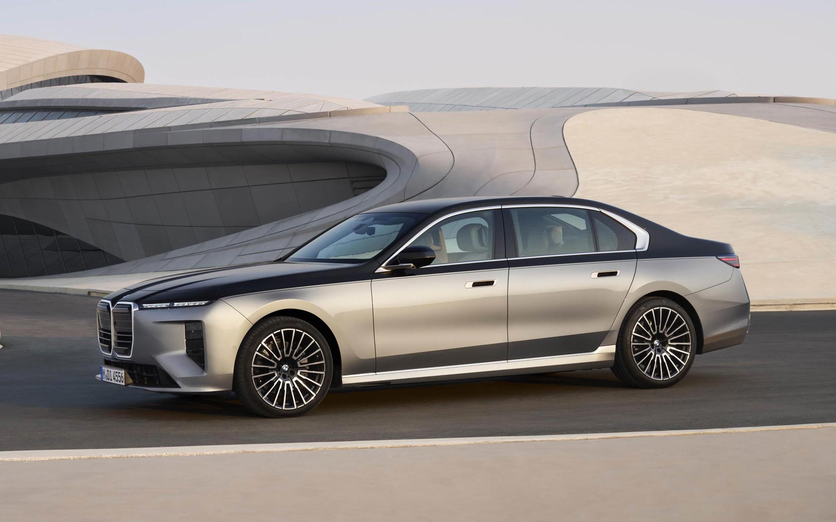 ���� BMW 7-series 