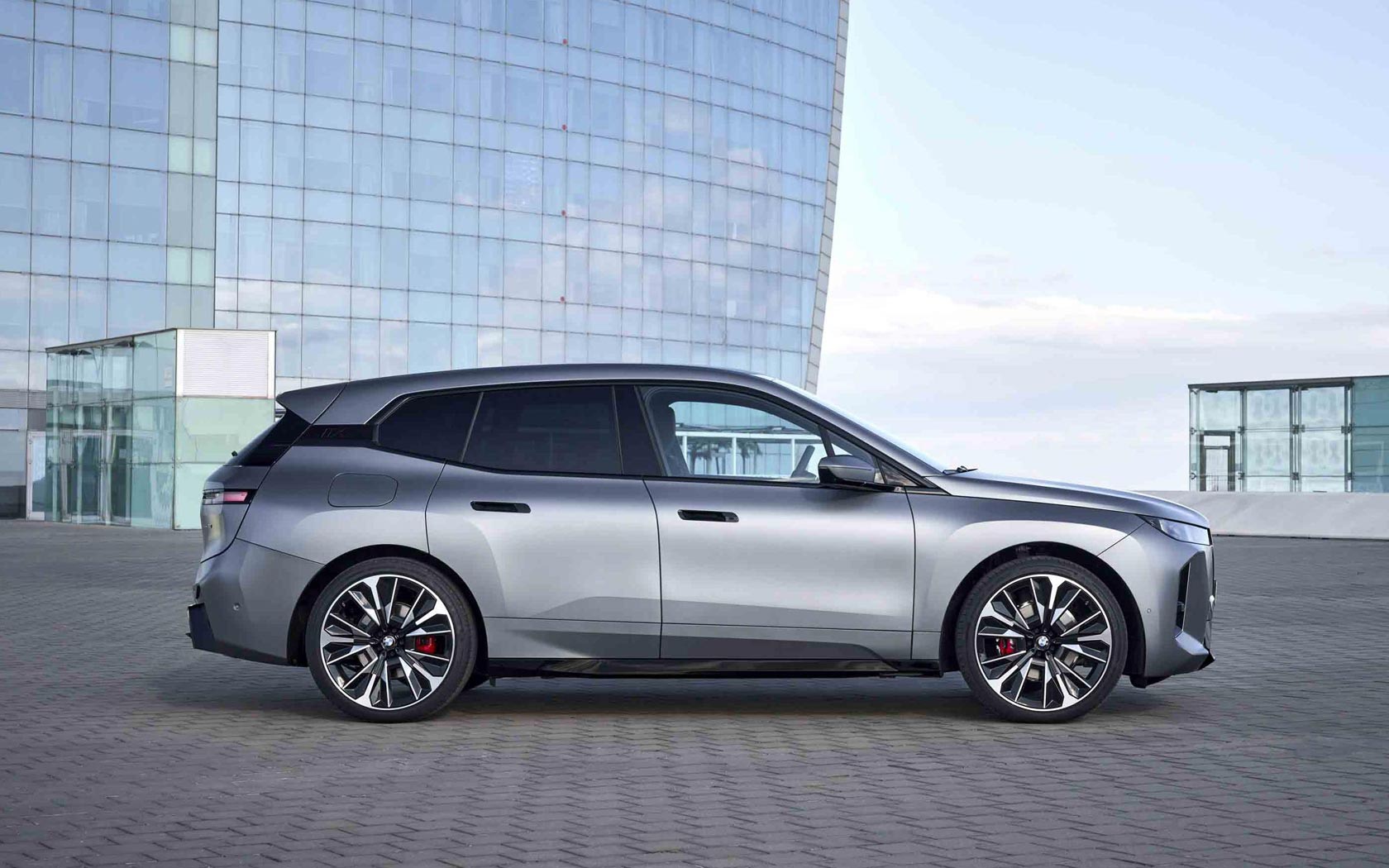  BMW iX 