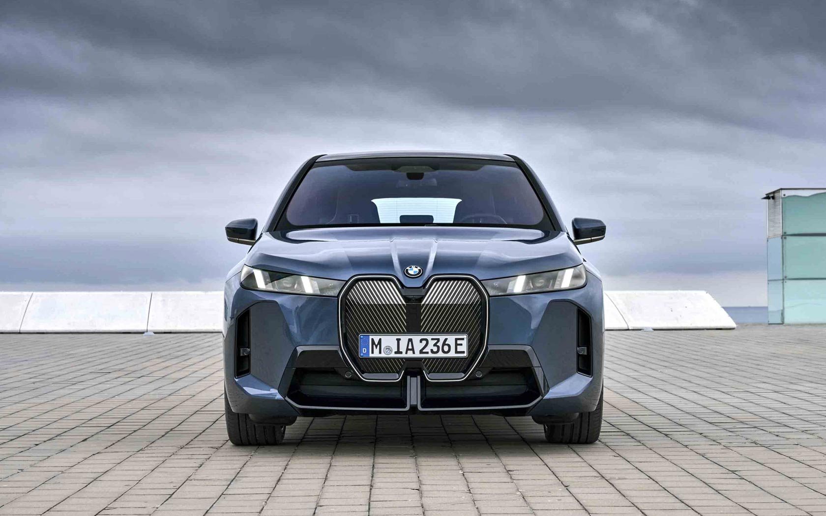  BMW iX 