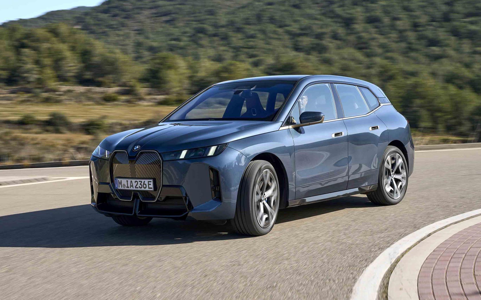  BMW iX 