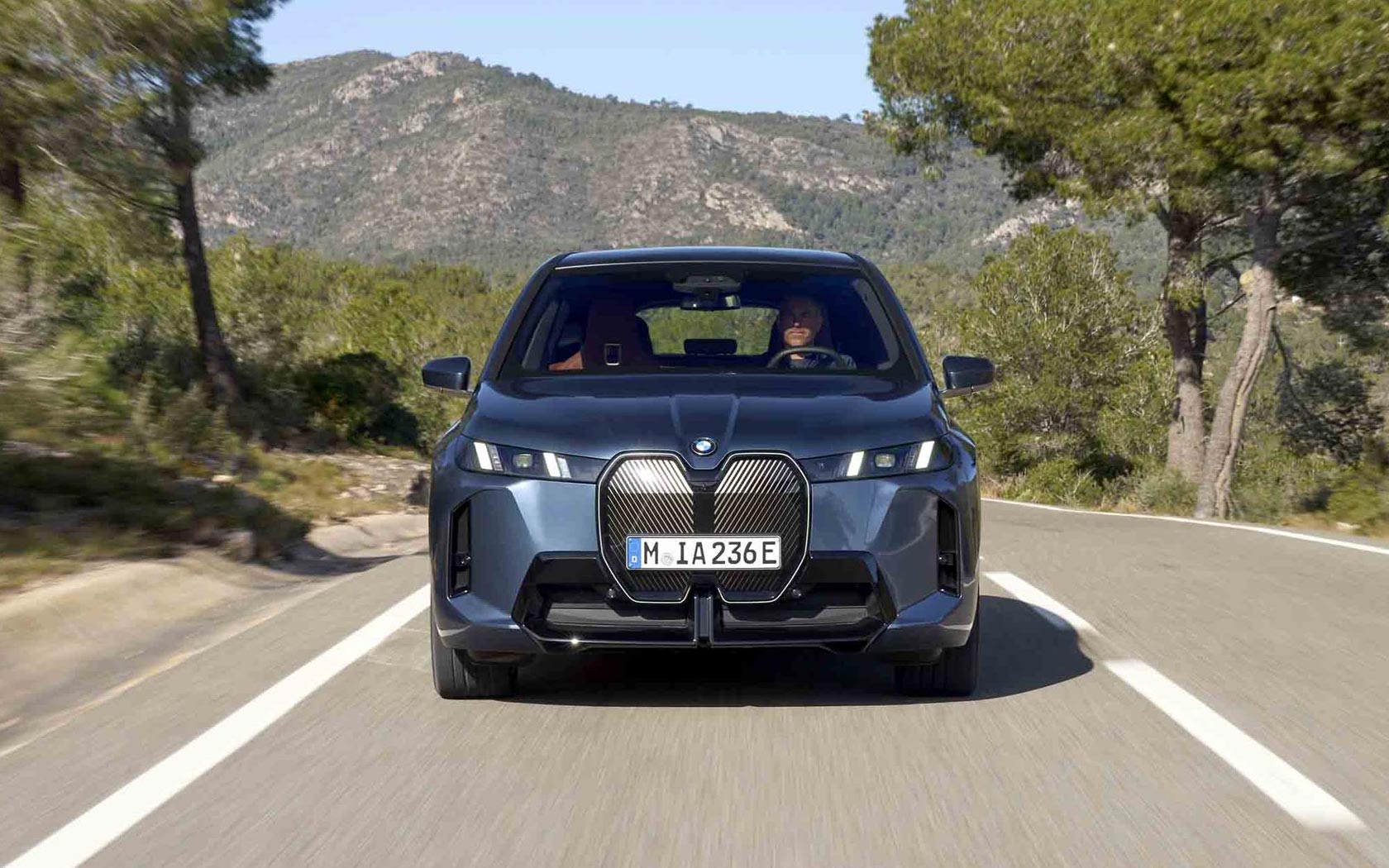  BMW iX 