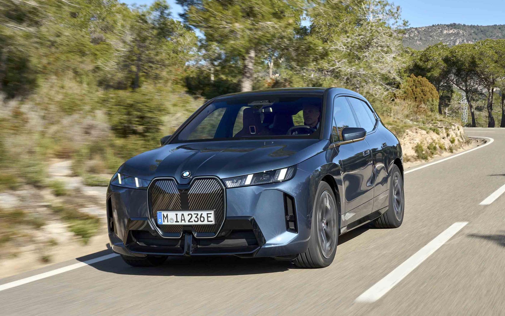  BMW iX 