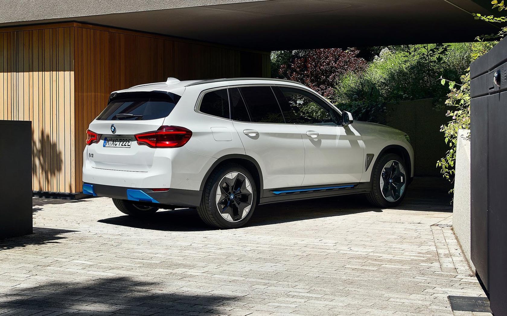  BMW iX3 (2020-2021)