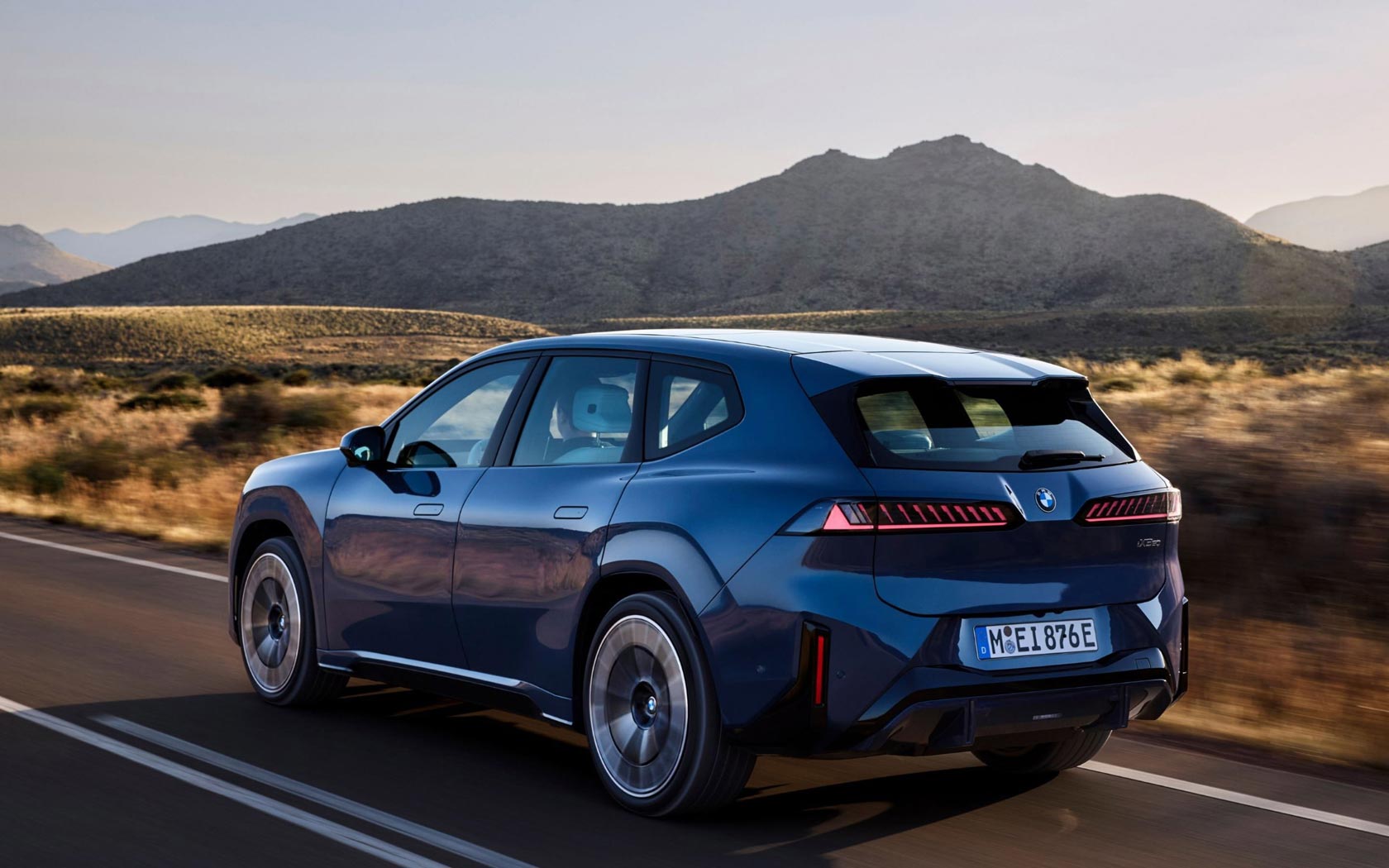  BMW iX3 