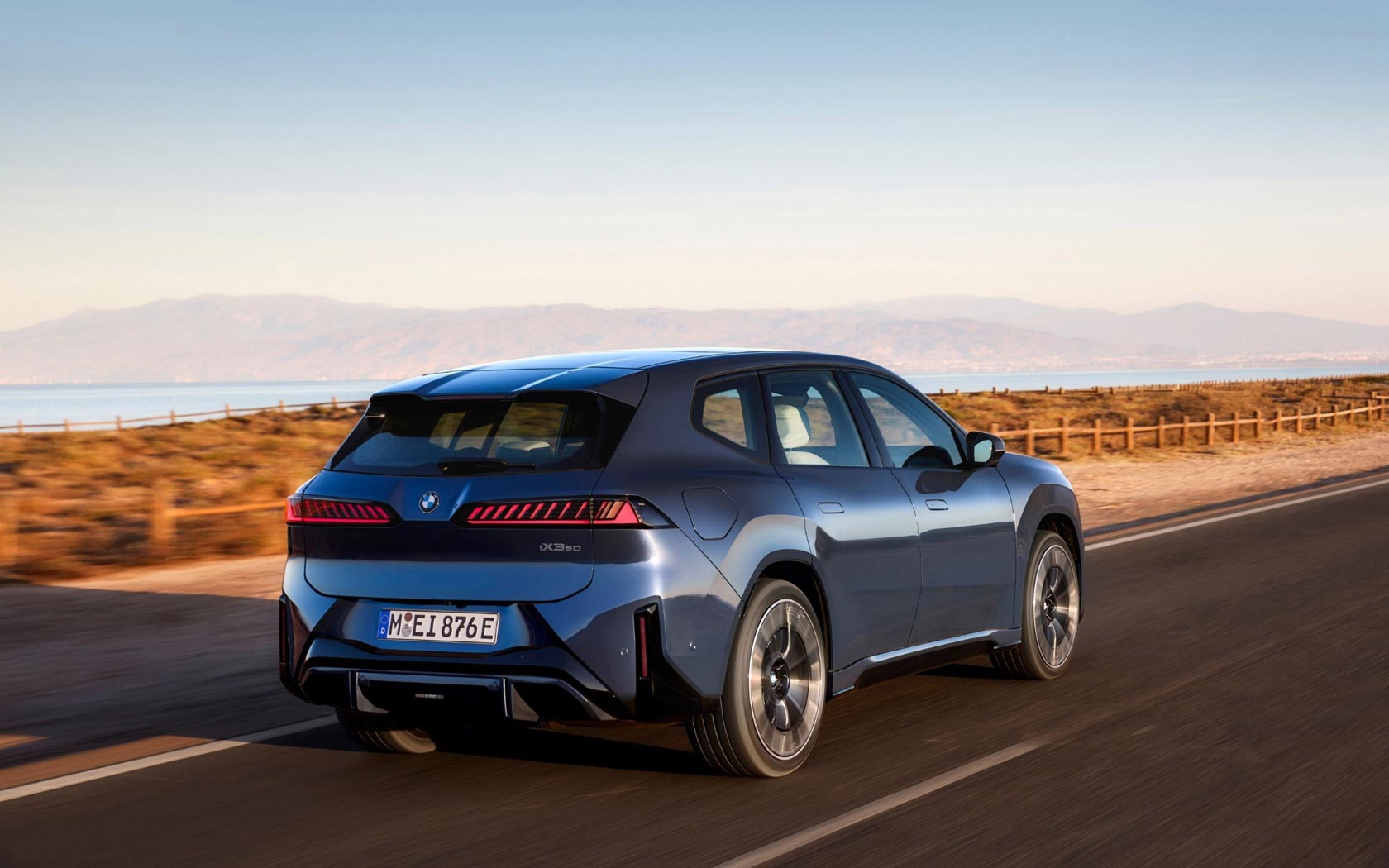  BMW iX3 