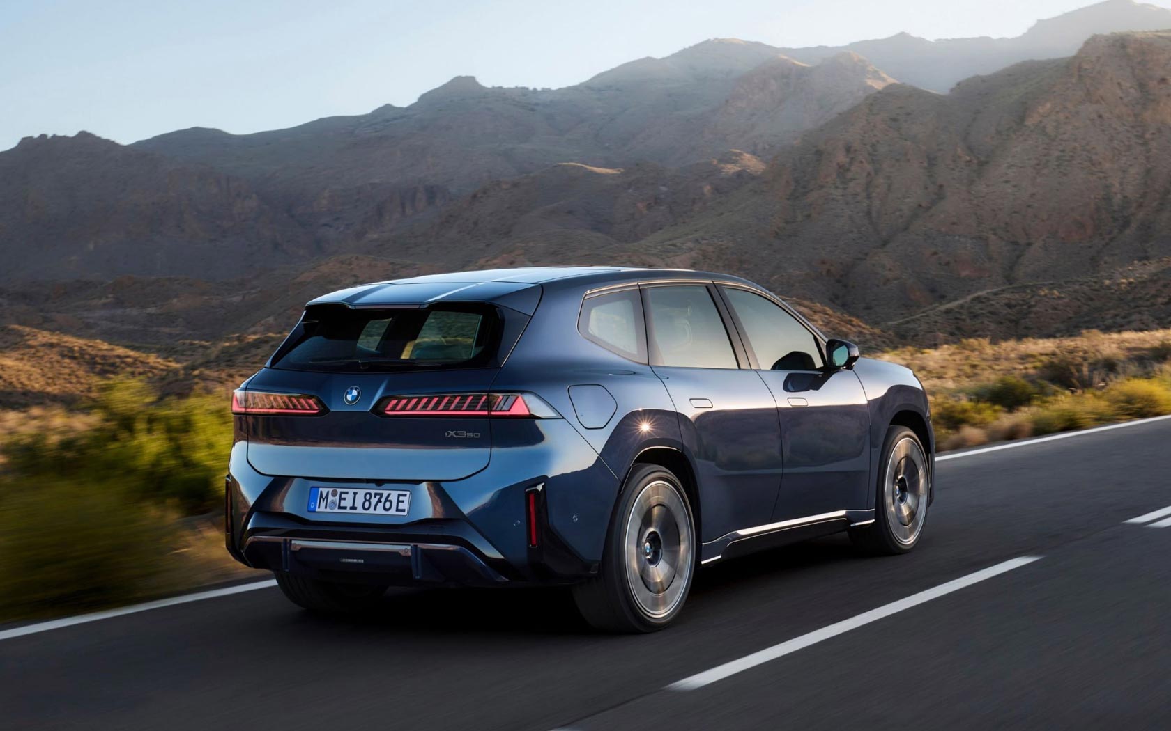  BMW iX3 