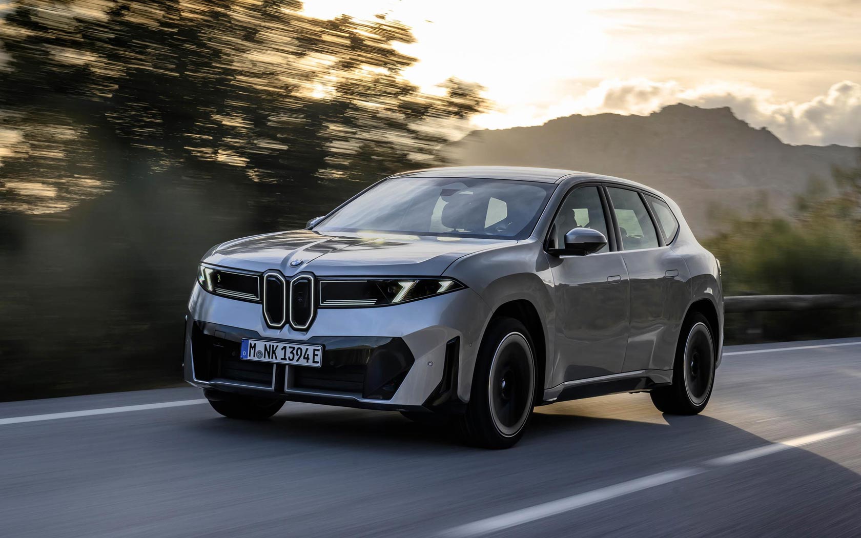 ���� BMW iX3 