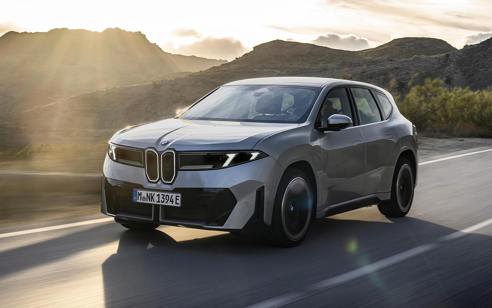 ���� BMW iX3 
