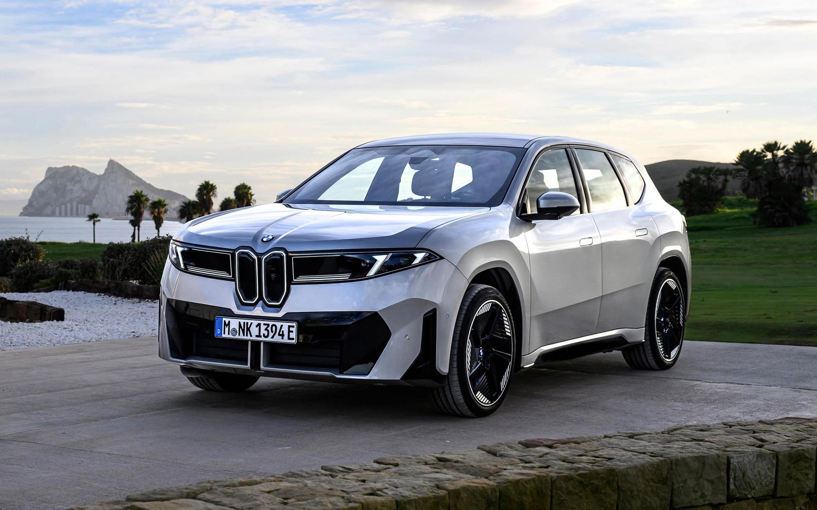 ���� BMW iX3 