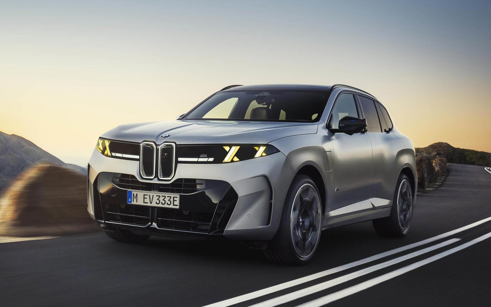���� BMW X5 M60e 