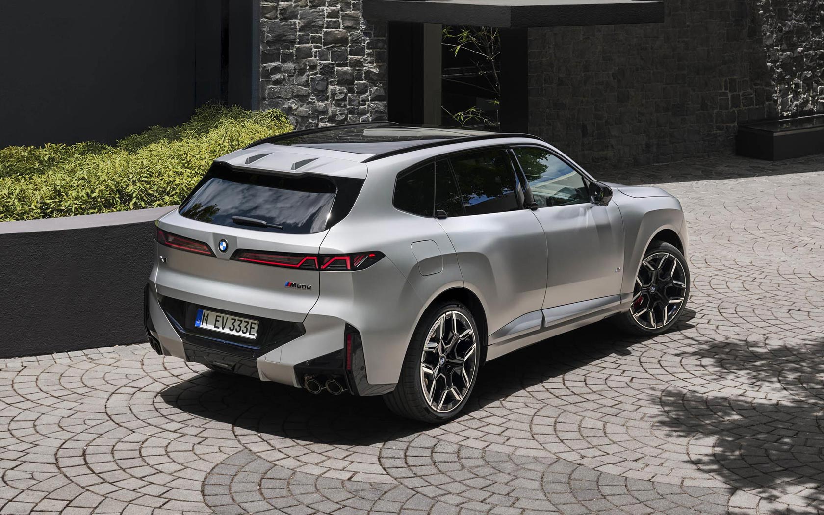���� BMW X5 M60e 