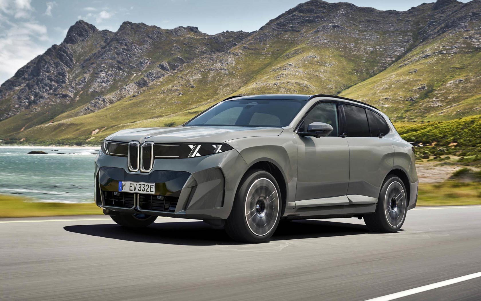 ���� BMW iX5 