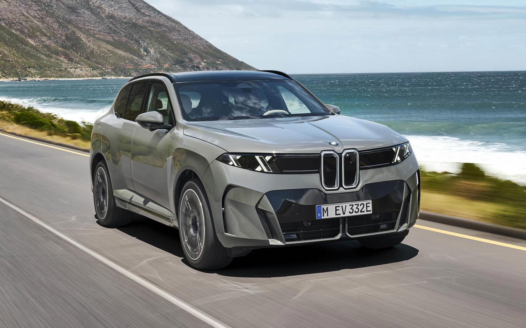 ���� BMW iX5 