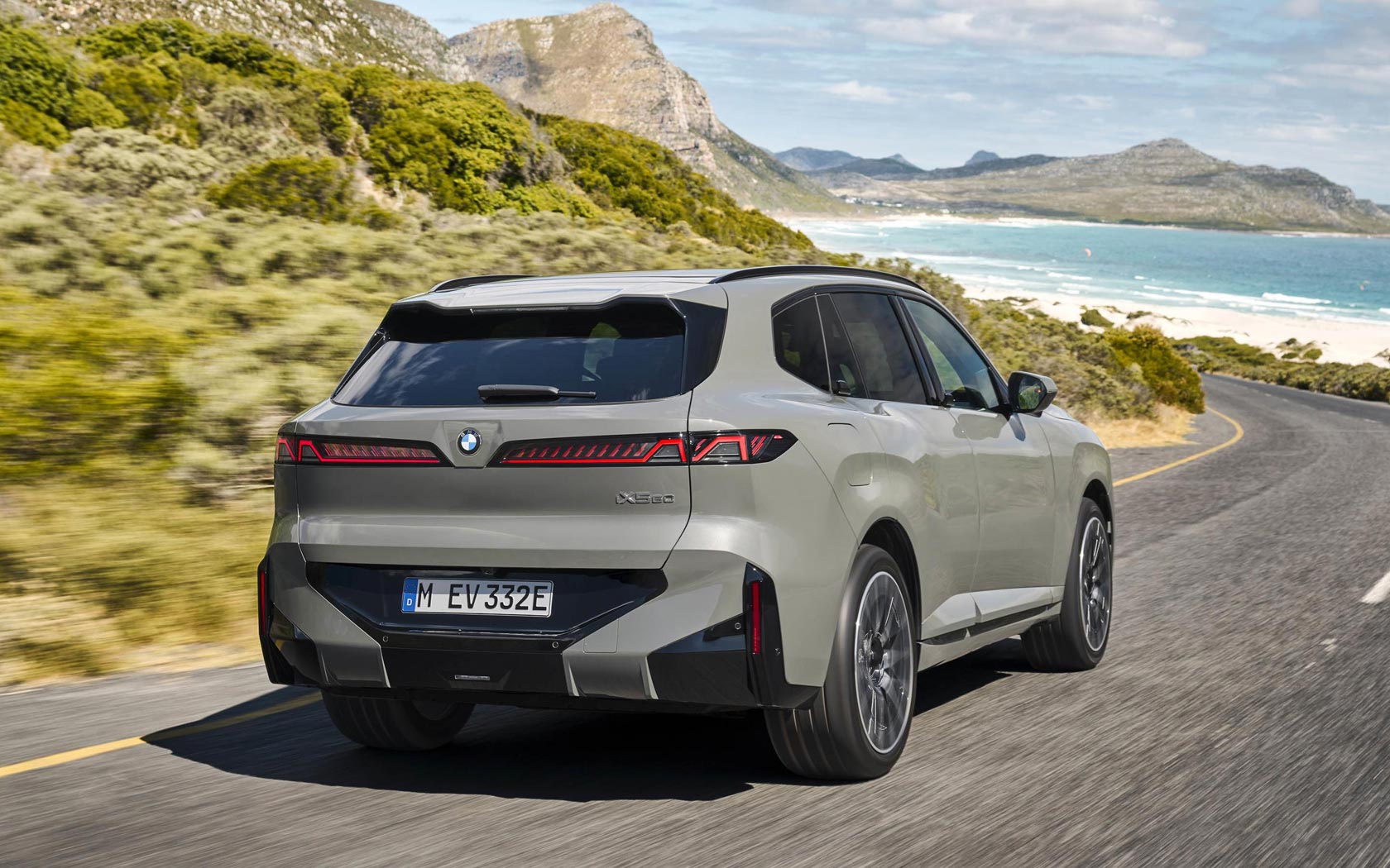 ���� BMW iX5 