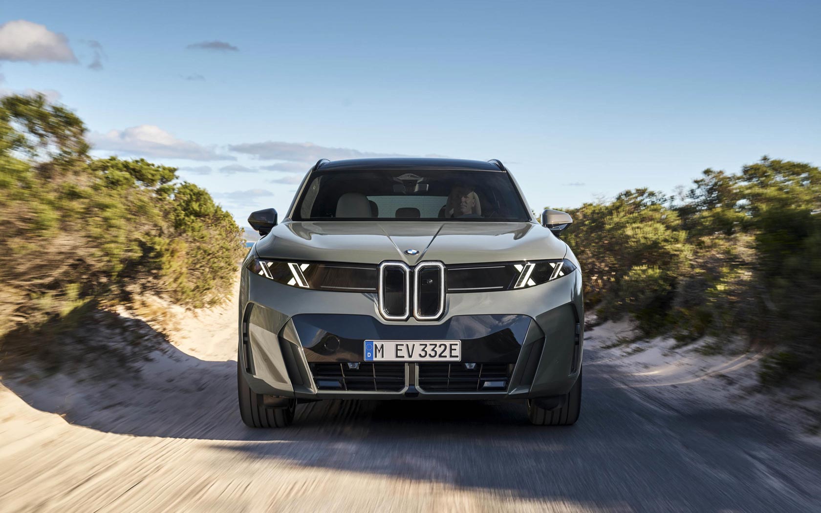 ���� BMW iX5 