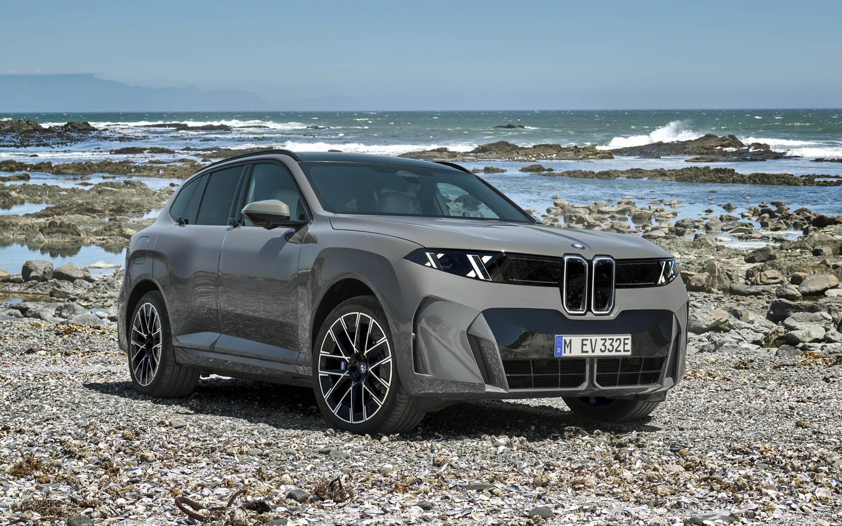 ���� BMW iX5 