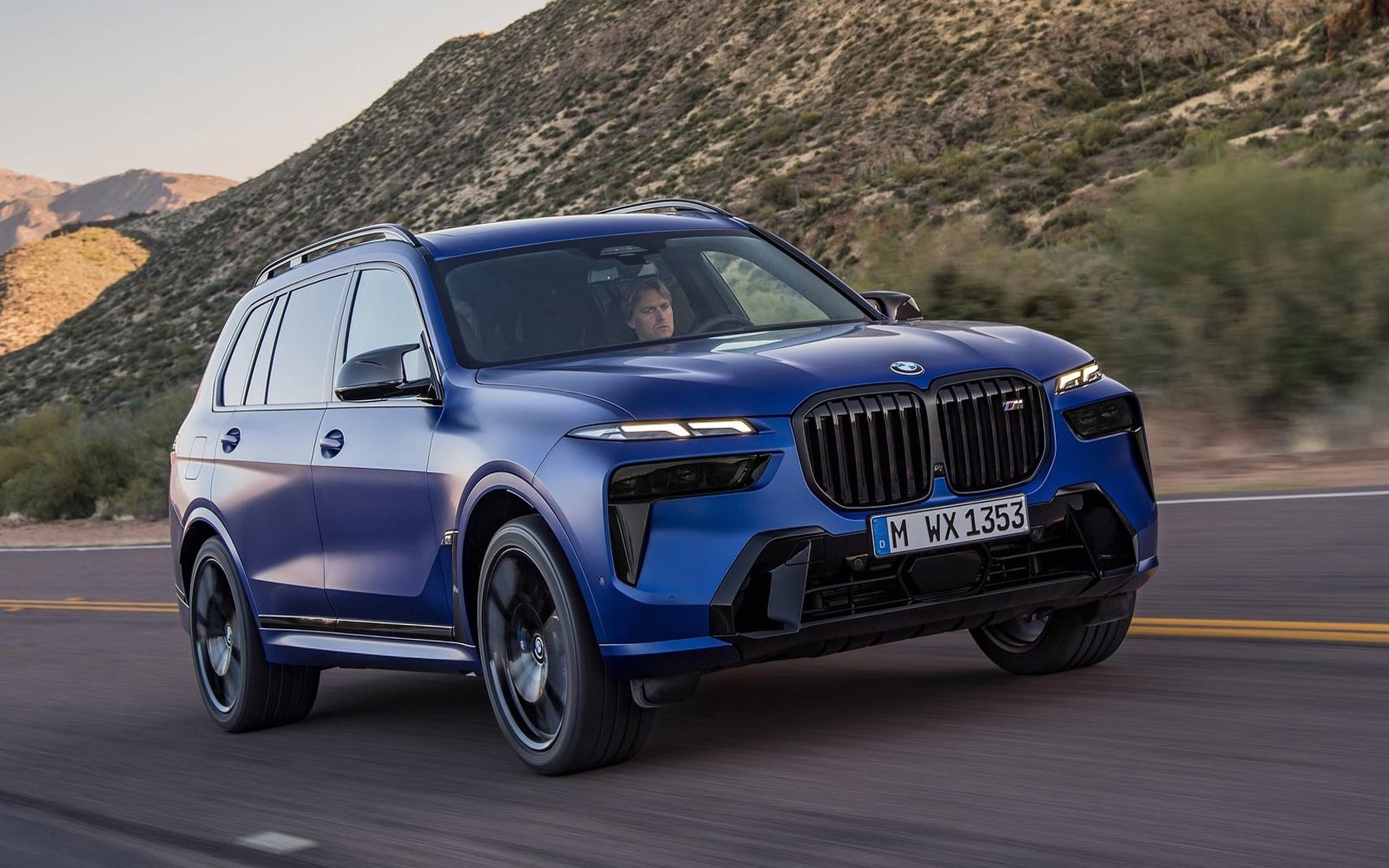  BMW X7 M60i 