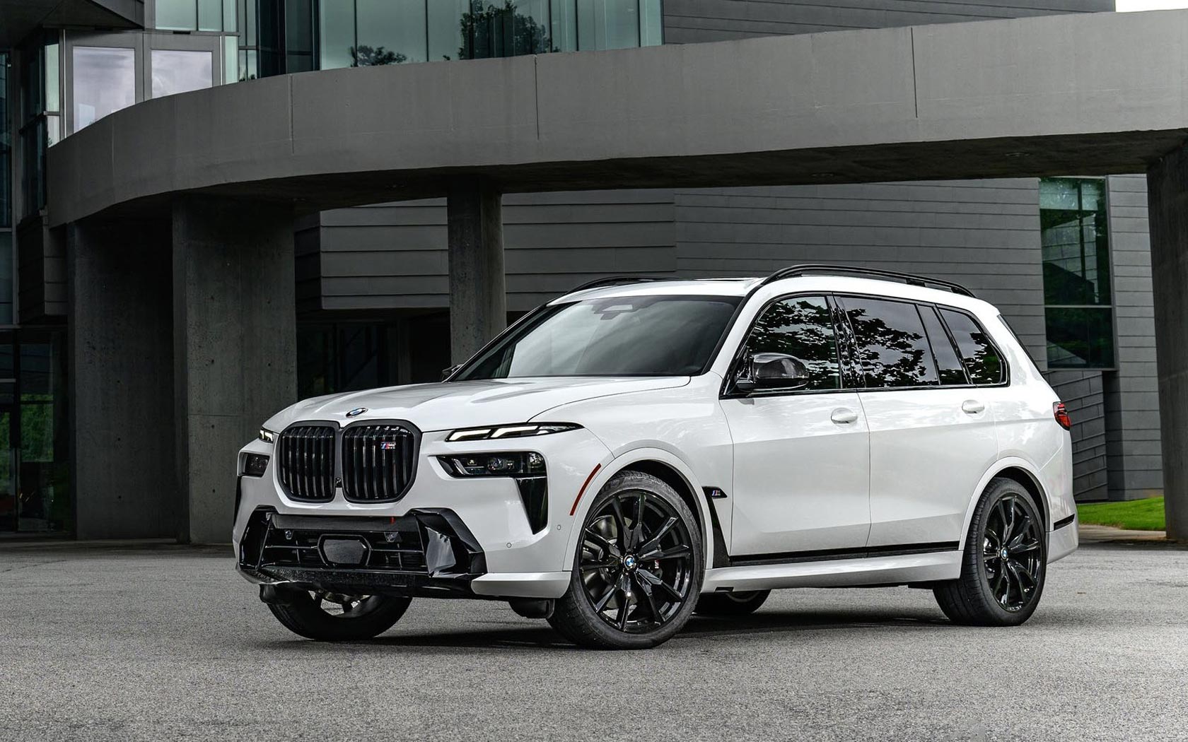  BMW X7 M60i 