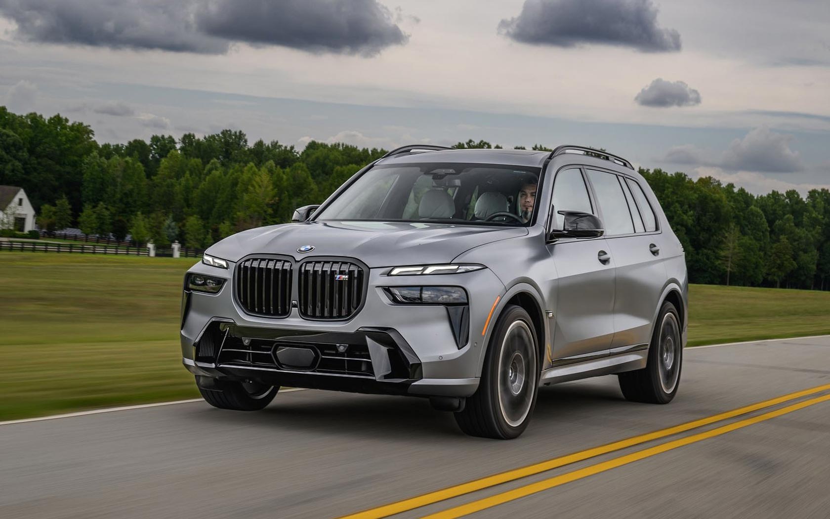  BMW X7 M60i 