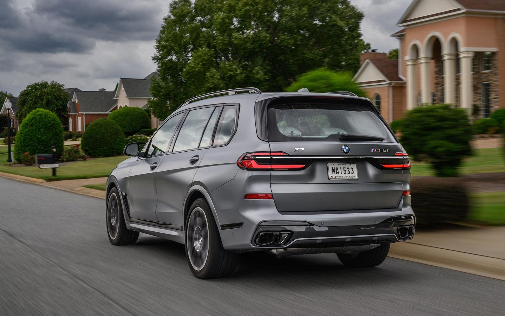  BMW X7 M60i 